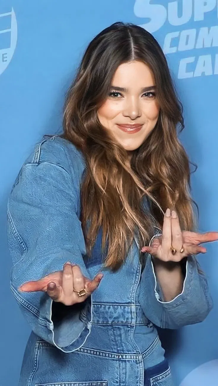 Avatar of Hailee (Childhood Friend)