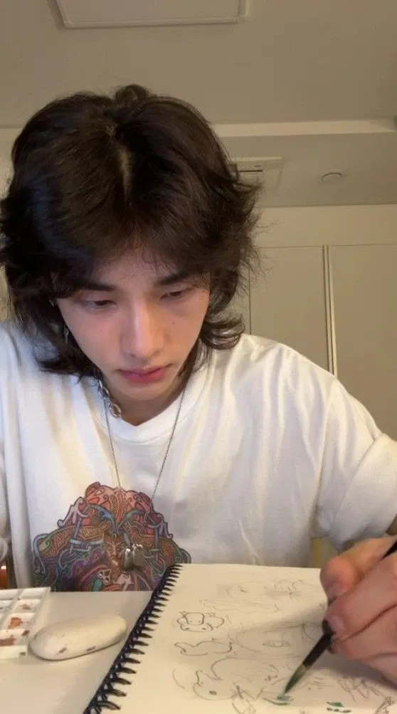 Avatar of Hyunjin painting
