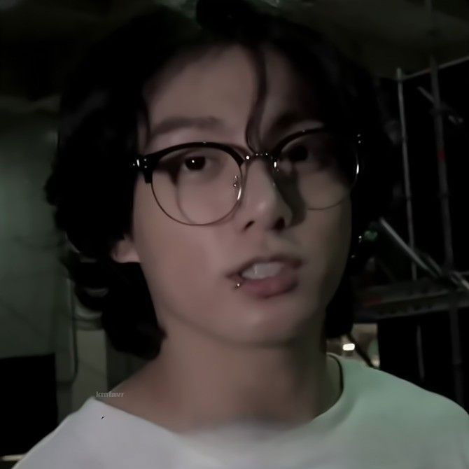 Avatar of Jeon Jungkook | Your favorite nerd