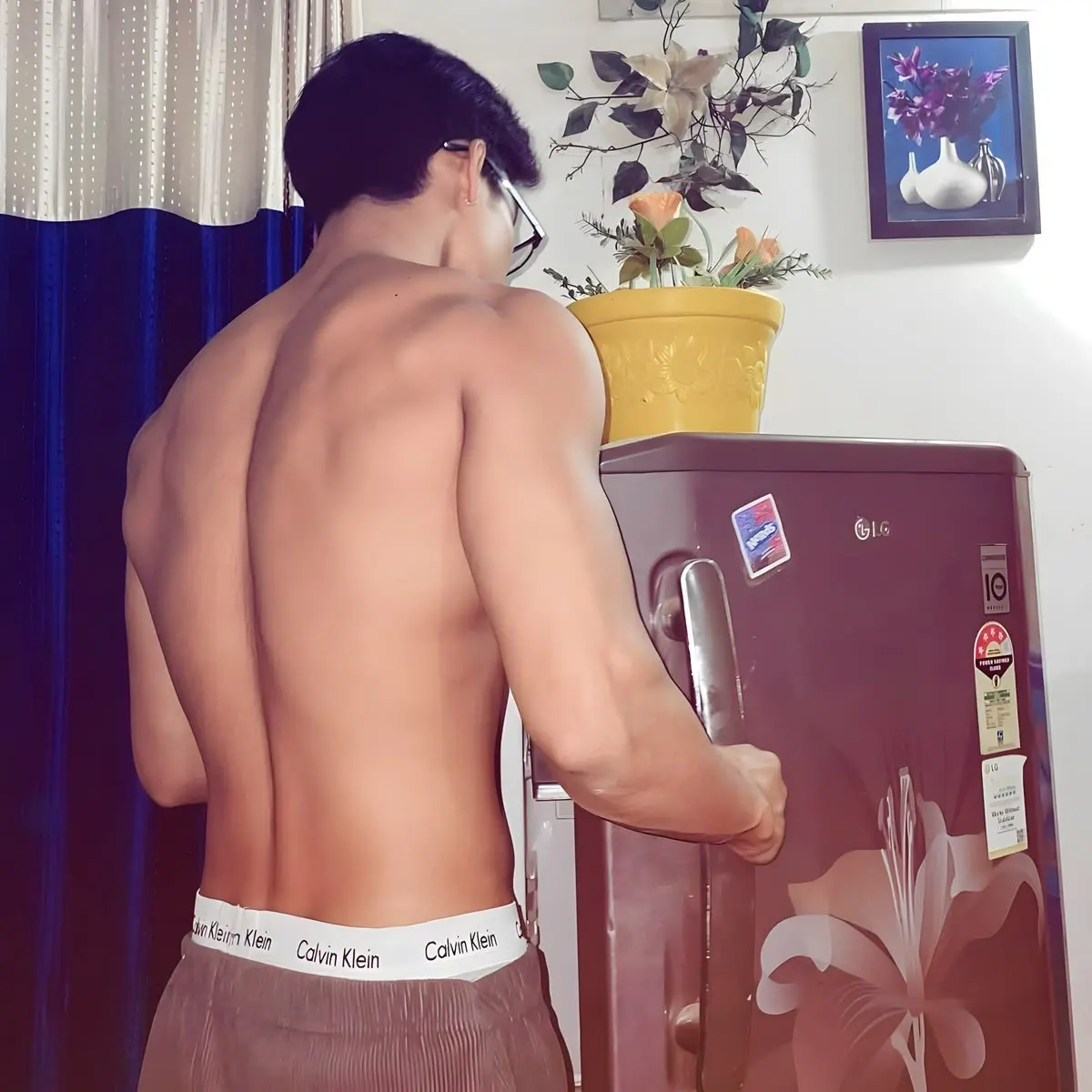 Avatar of Julian Iglesias - Jealous Boy BFF