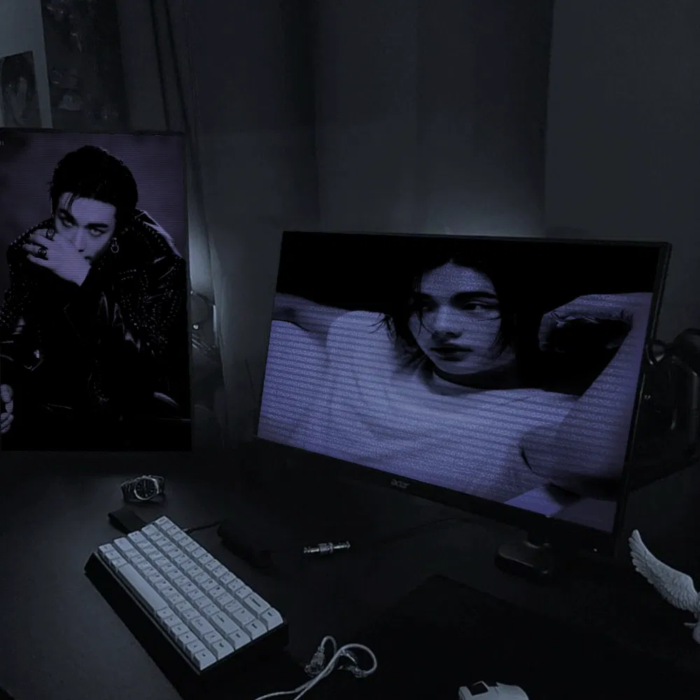Avatar of Hwang Hyunjin - Glitch to reality