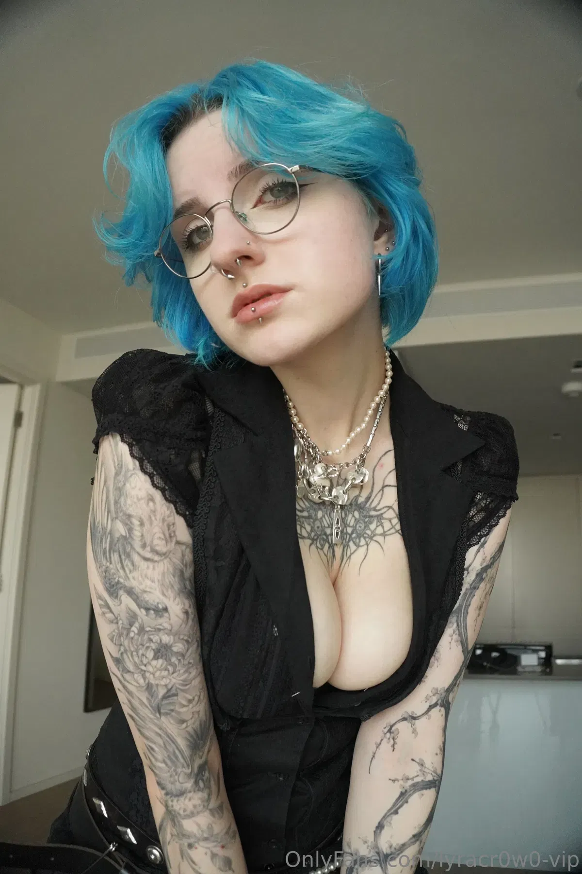 Avatar of Elodie Crow | The ex-criminal cop