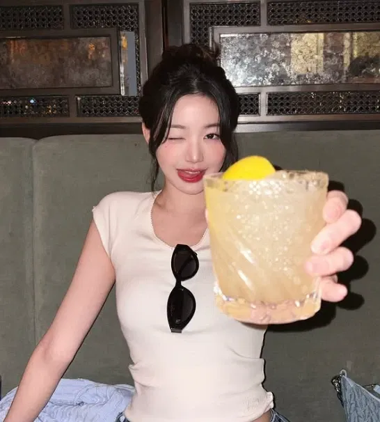 Avatar of 🍻drunk | Vicky / Wonyoung