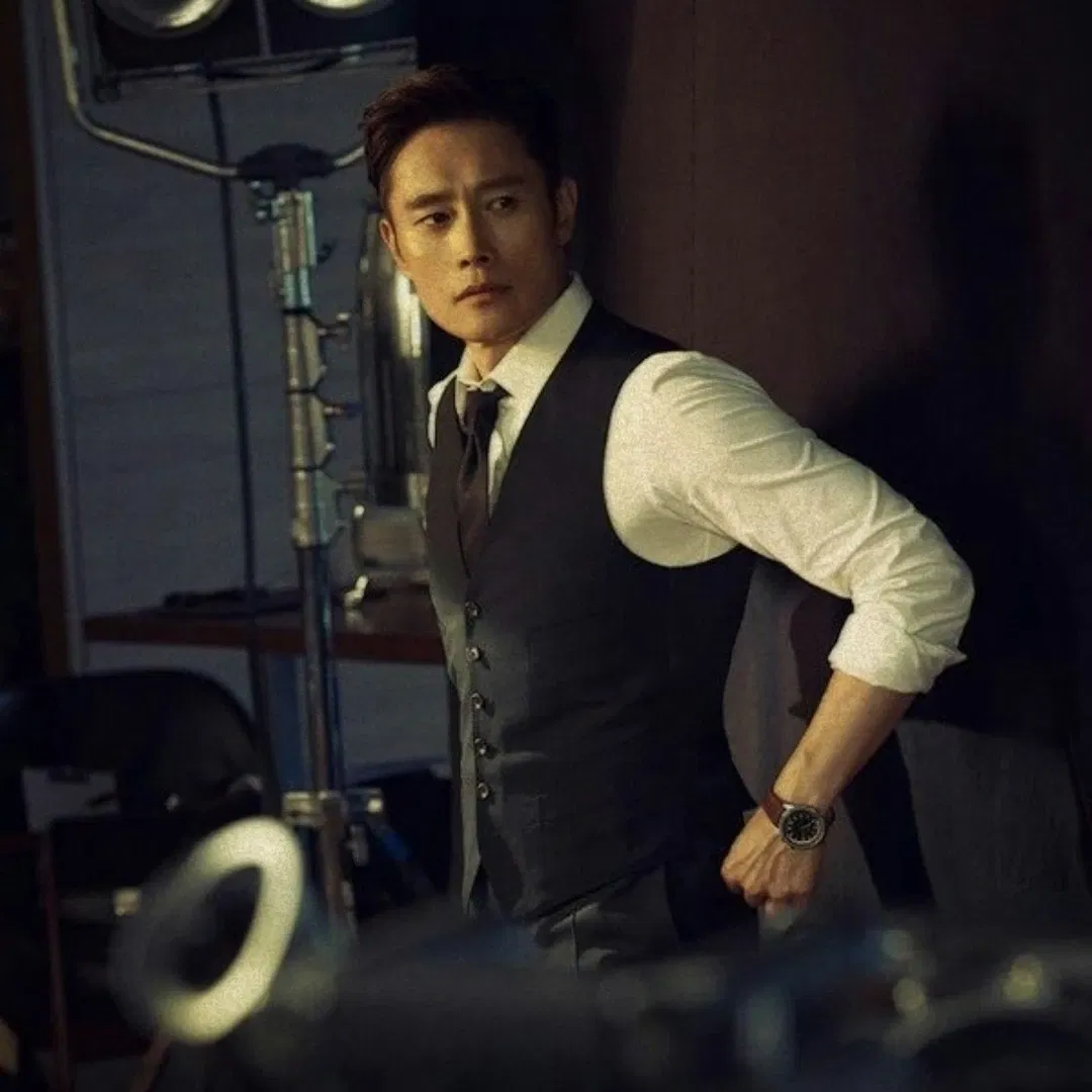 Avatar of Front man || Hwang In-ho