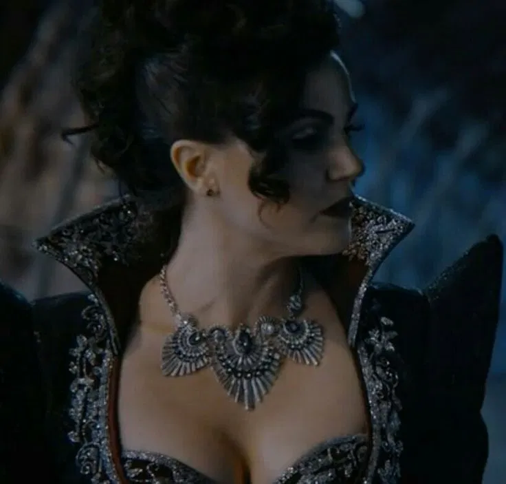 Avatar of Evil Queen Regina Mills