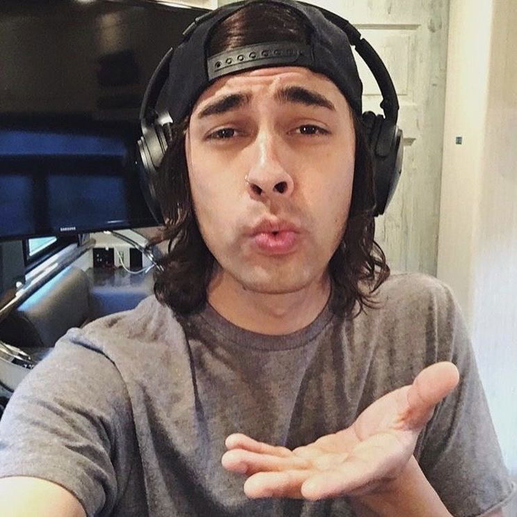 Avatar of Vic Fuentes