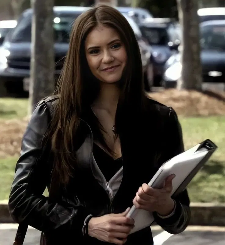 Avatar of Elena Gilbert 