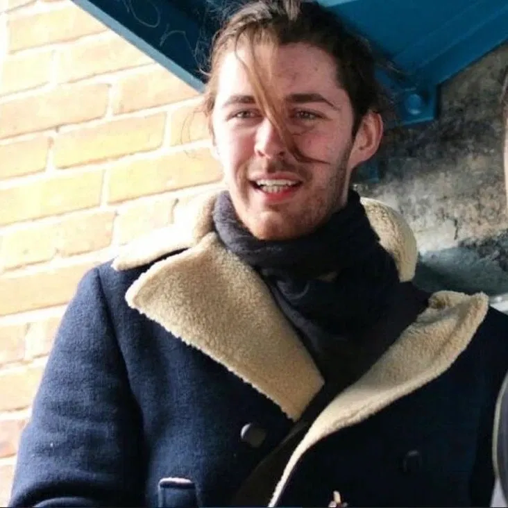 Avatar of ★ andrew hozier-byrne ; mlm