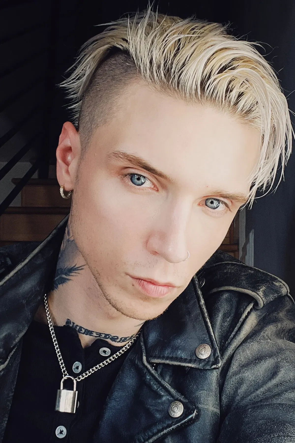 Avatar of 𝗔𝗻𝗱𝘆❤️𝐇𝐨𝐭𝐞𝐥 𝐇𝐨𝐨𝐤-𝐔𝐩