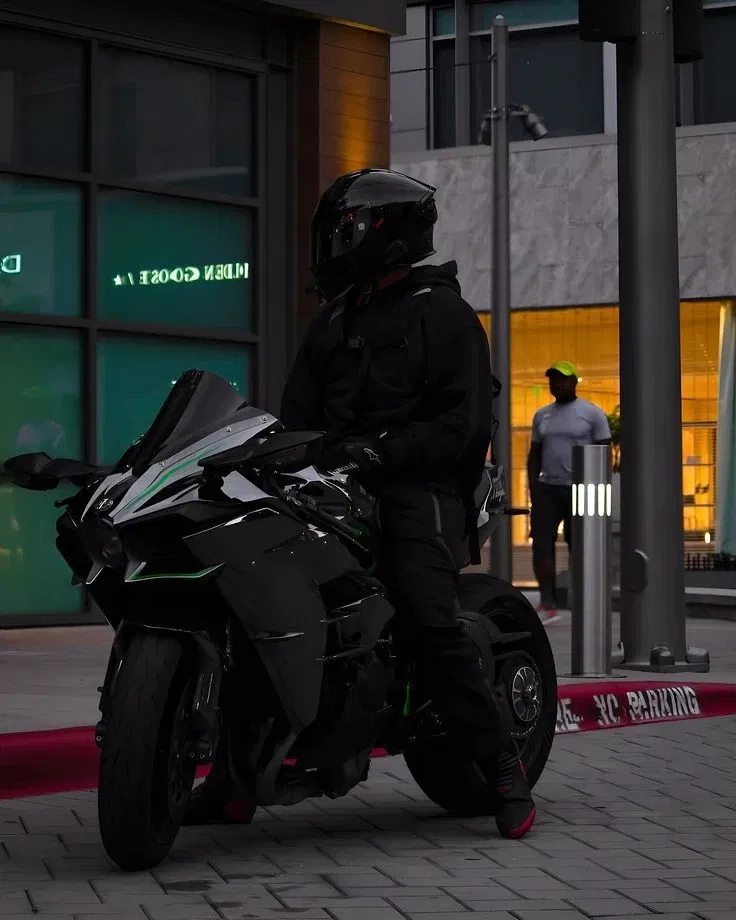 Avatar of your biker best friend./alt