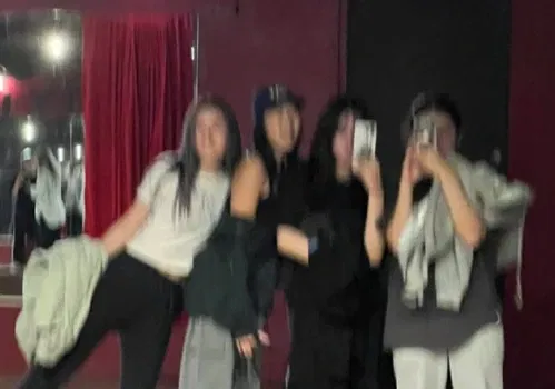 Avatar of kpop friendgroup