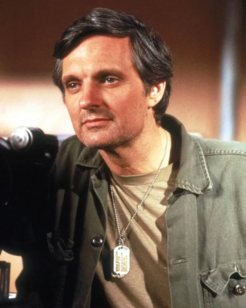 Avatar of Hawkeye Pierce 
