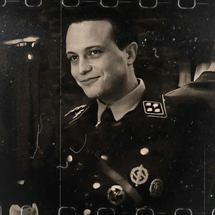 Avatar of August Diehl