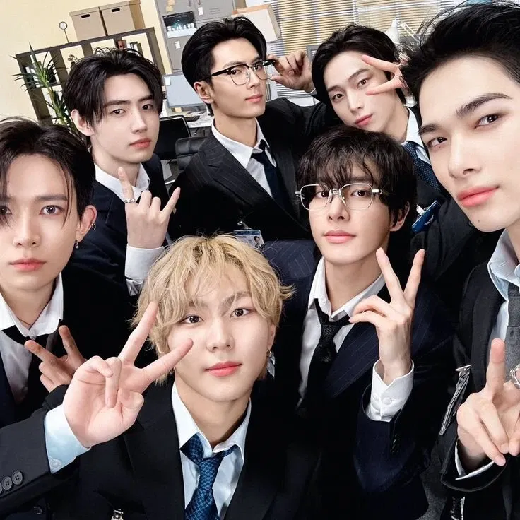 Avatar of ENHYPEN (0T7) Heeseung, Jay, Jake, Sunghoon, Sunoo, Jungwon & Ni-ki (Riki) 