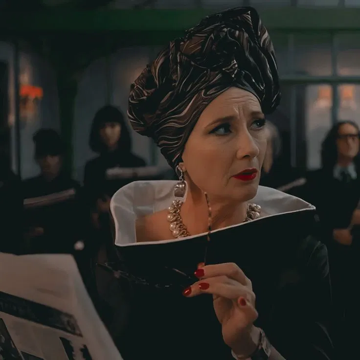 Avatar of Baroness von Hellman 