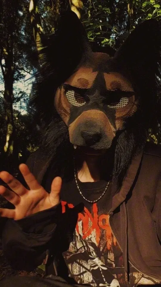 Avatar of Izak || DOG THERIAN