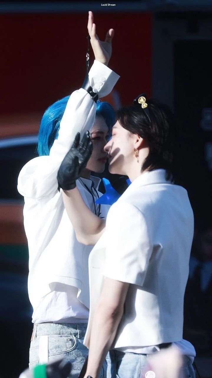 Avatar of Hyunjin and Felix 