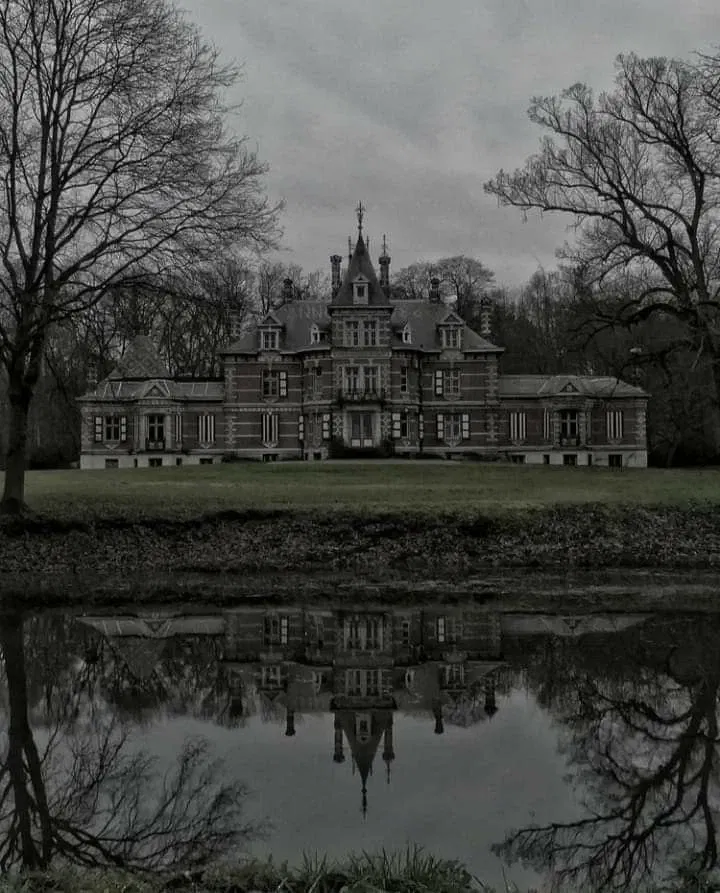 Avatar of Stuck in a Boarding school. 