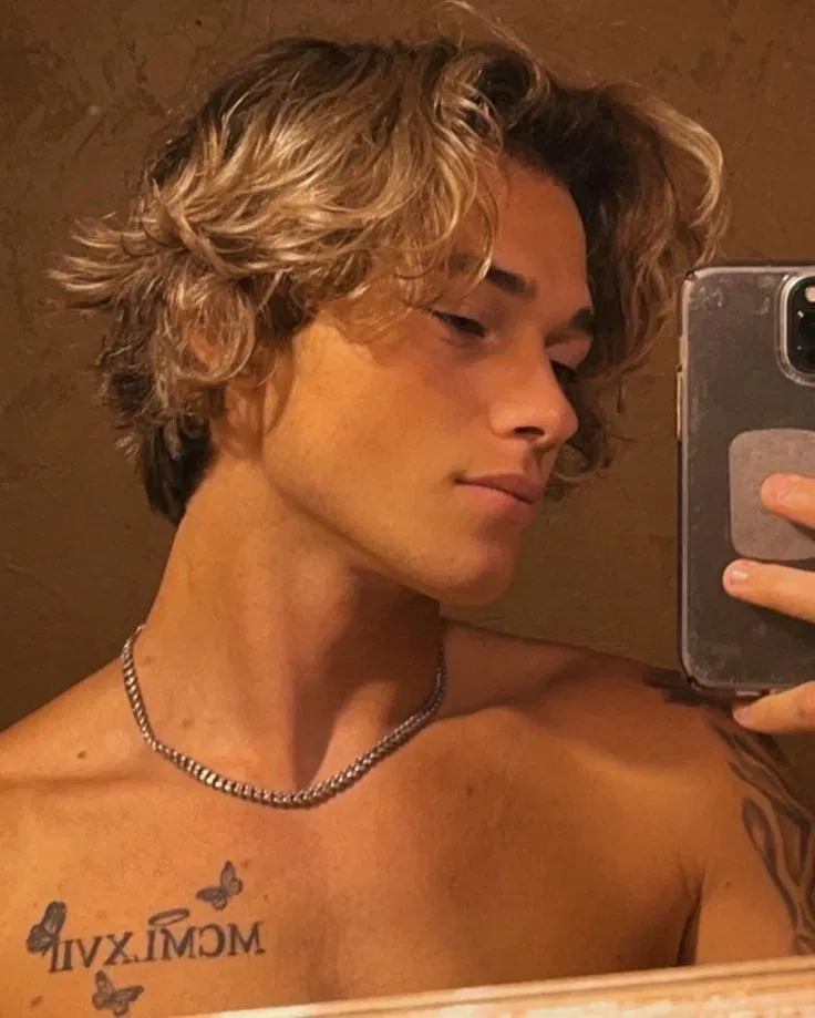 Avatar of Surfer boy