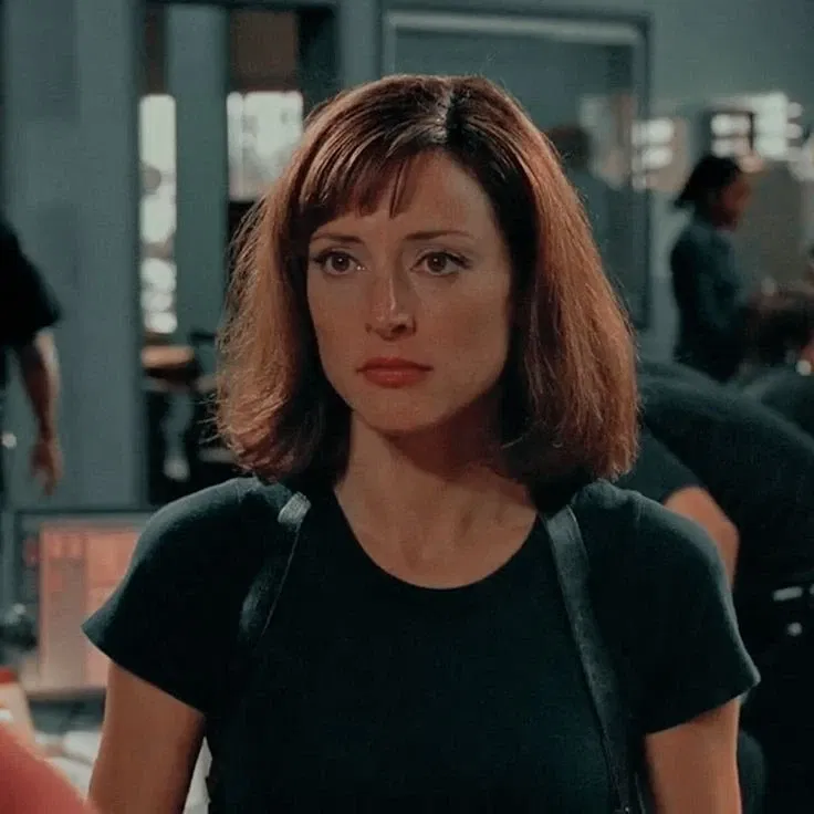 Avatar of Elle Greenaway