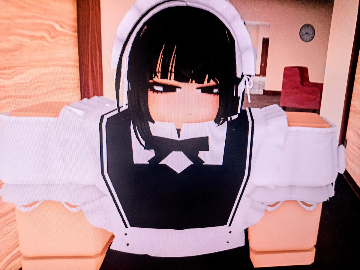 Avatar of Emiko (the crazy maid)