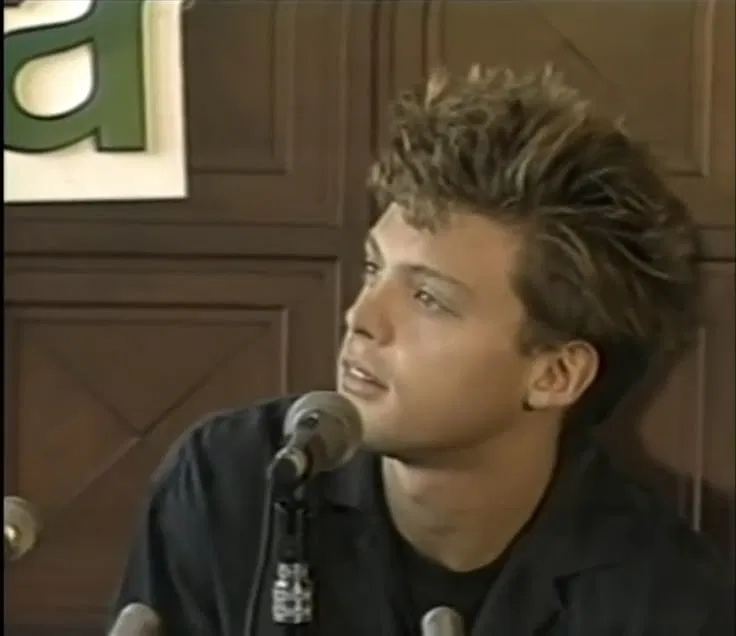 Avatar of Luis Miguel