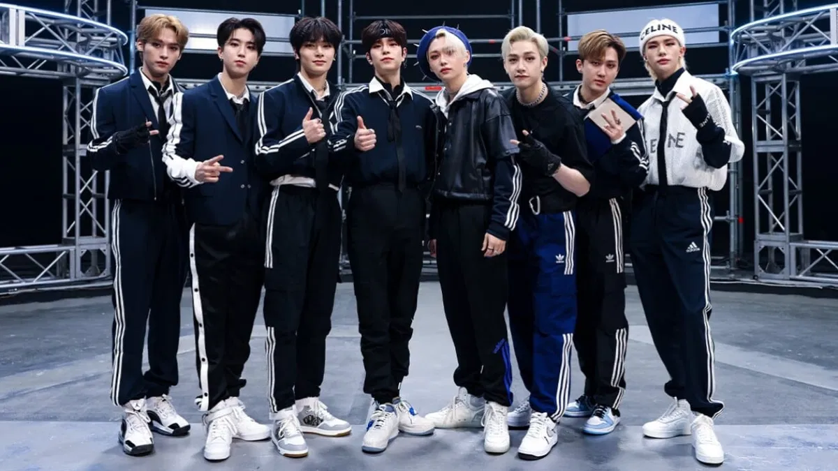 Avatar of Stray Kids - Bus Tour