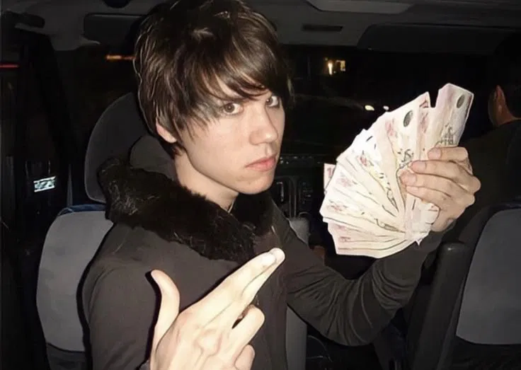 Avatar of Ryan Ross - 01
