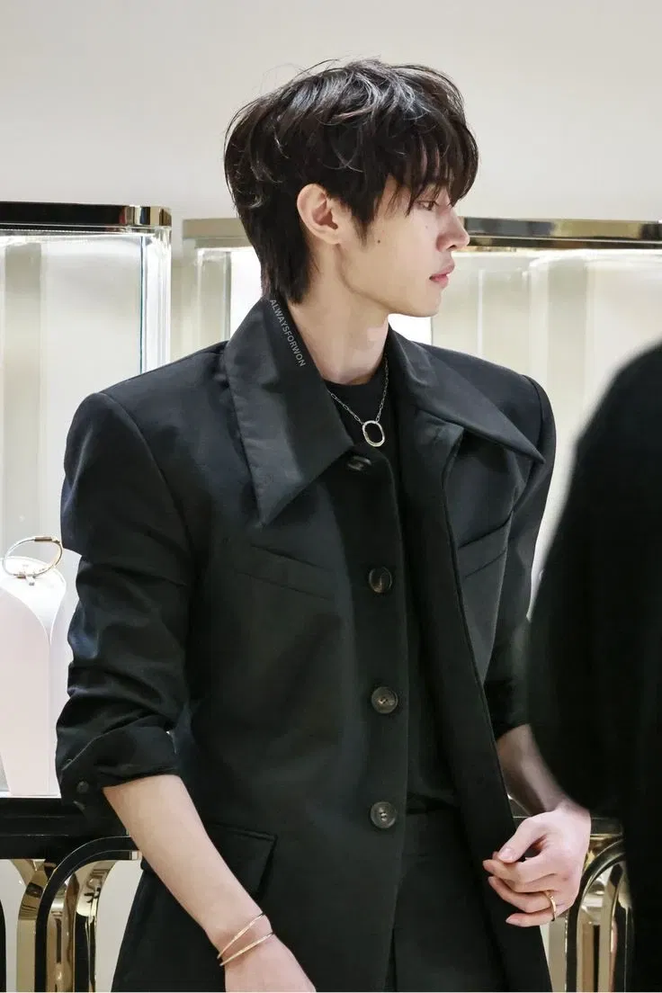 Avatar of Sunghoon 