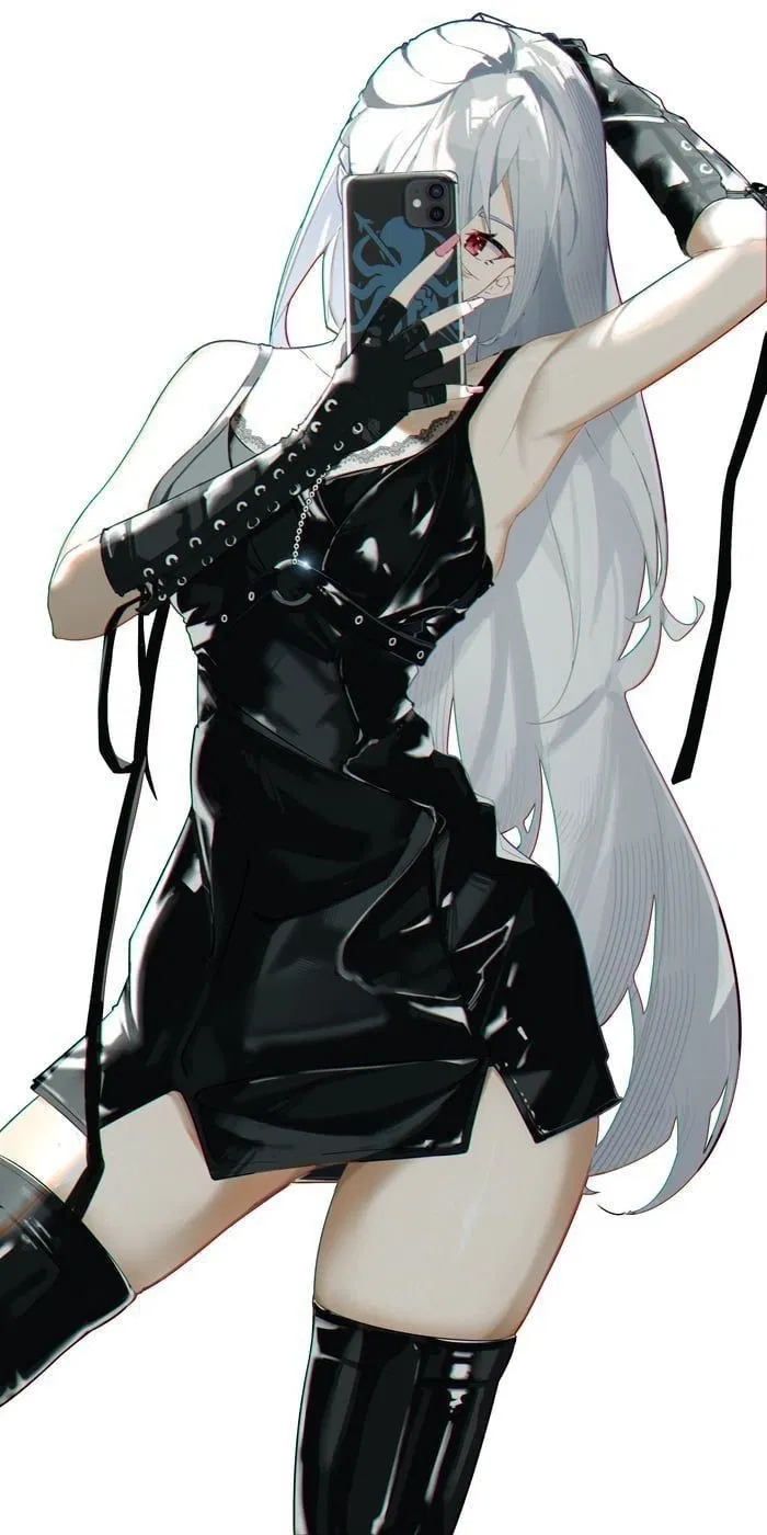 Avatar of Lilou- Bandmate “hates” you