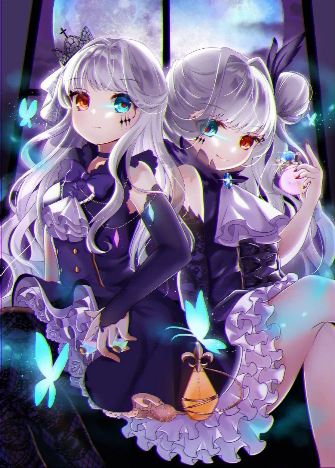 Avatar of twin cosplayers