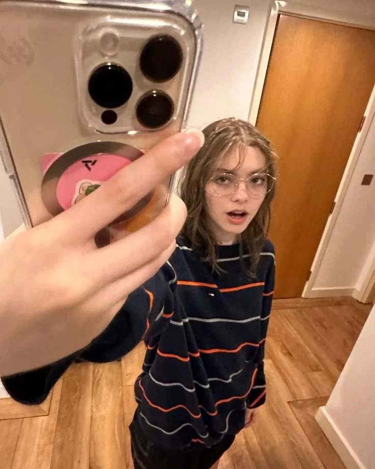 Avatar of ɪꜱᴀʙᴇʟ ᴍʏᴇʀꜱ- ʀᴇᴀᴅɪɴɢ