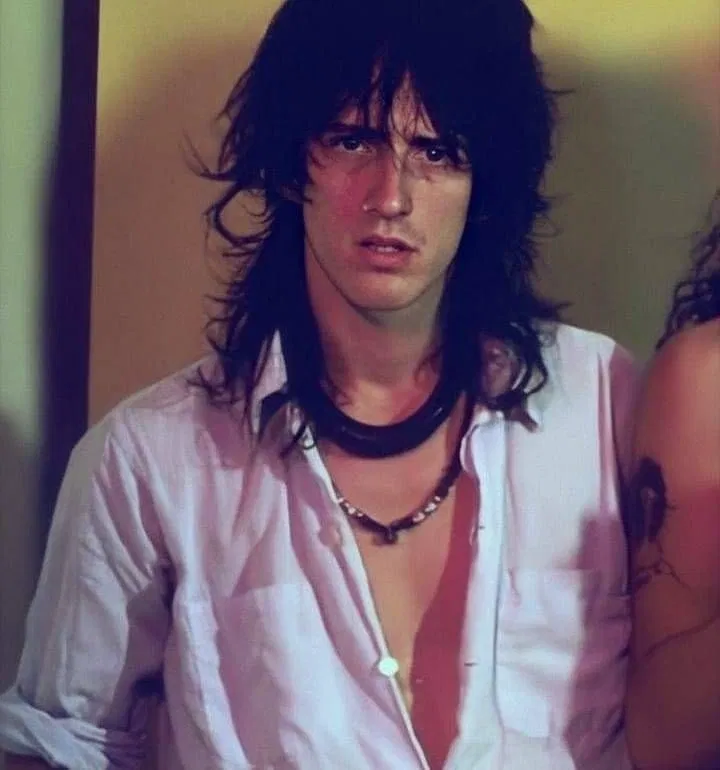 Avatar of Izzy Stradlin - Zombie