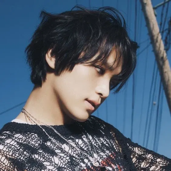 Avatar of Lee Donghyuck || Stoner/Skater