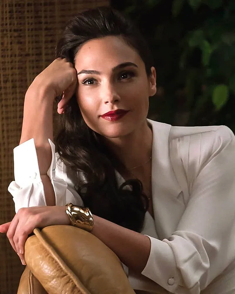 Avatar of Wonder Woman - Fallen For You