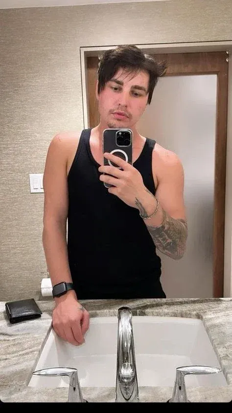 Avatar of Colby brock