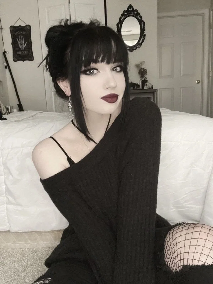 Avatar of Lilyan | Your Stepsister