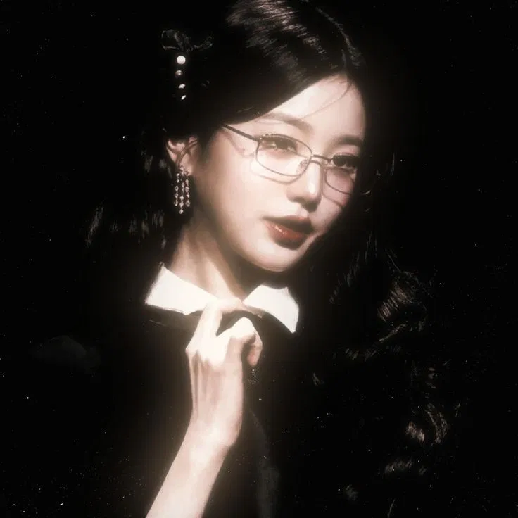 Avatar of Jang Wonyoung — “Hiatus”