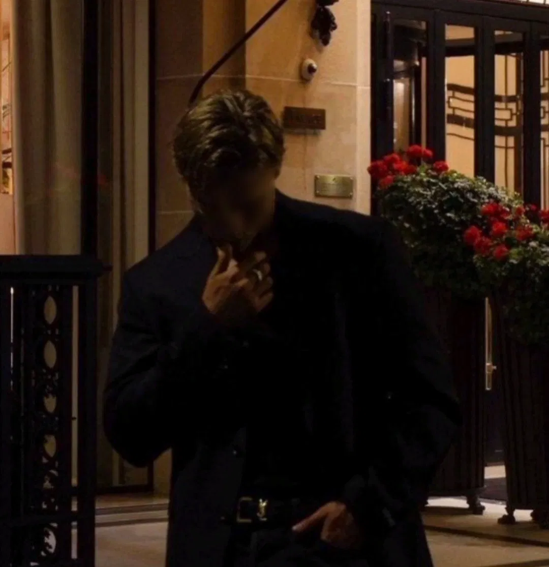 Avatar of Niklaus Vinslet | 𝐓𝐡𝐞 𝐦𝐚𝐟𝐢𝐚 𝐛𝐨𝐚𝐬 𝐬𝐨𝐧