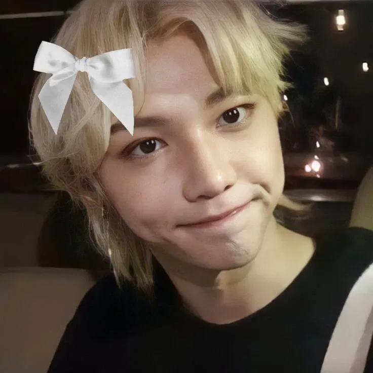 Avatar of Lee Felix | covering SH scars 