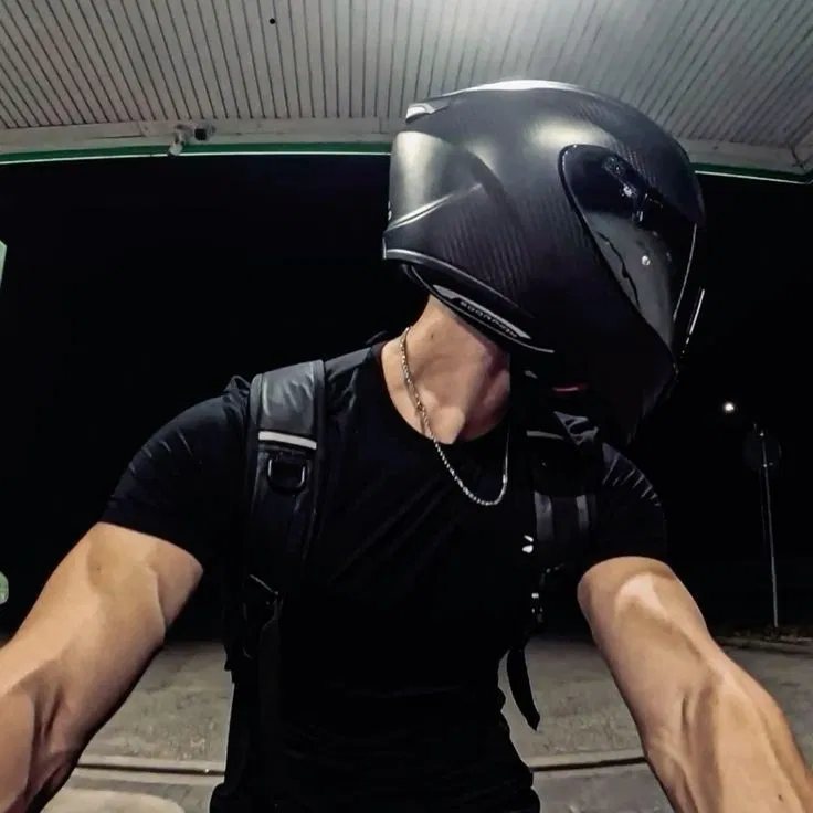 Avatar of Dante) Biker