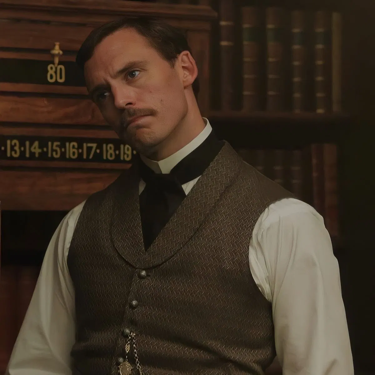 Avatar of Mycroft Holmes || Sam Claflin