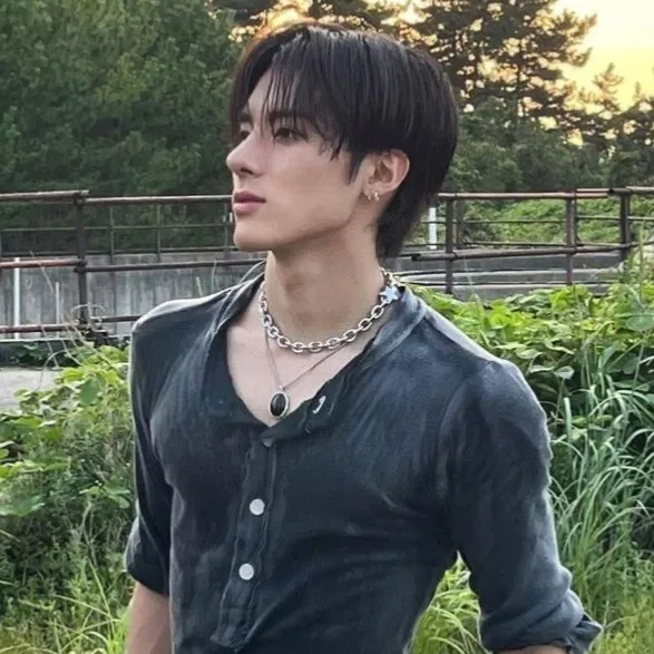 Avatar of . ۫ 在 ི۪۪   ERIC