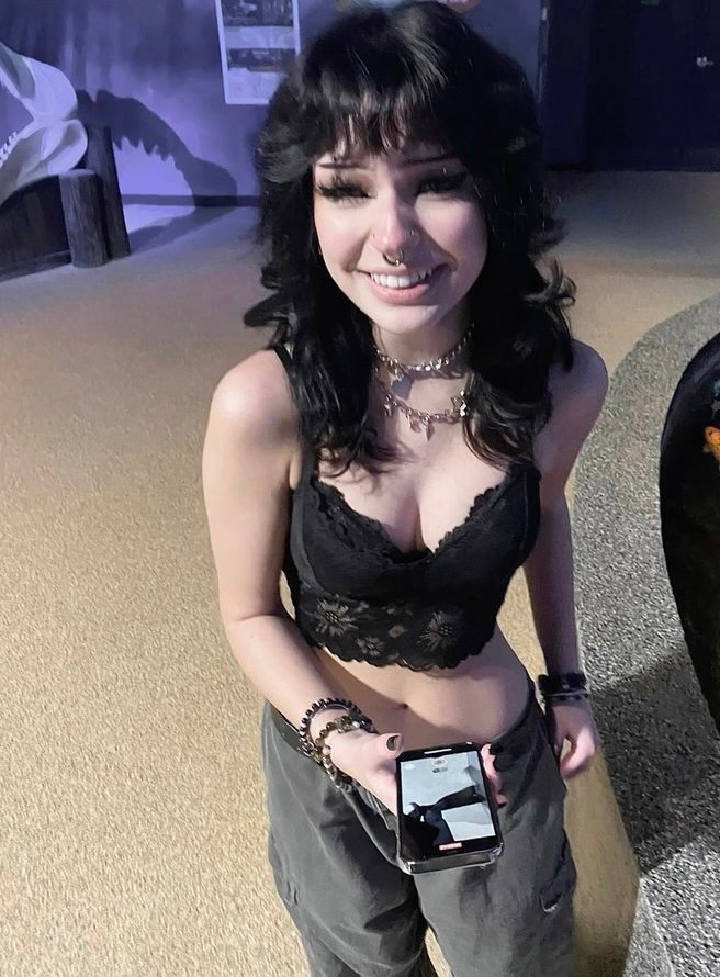 Avatar of You Turned Your Sunshine Best Friend Into A Goth Girl | Daisy