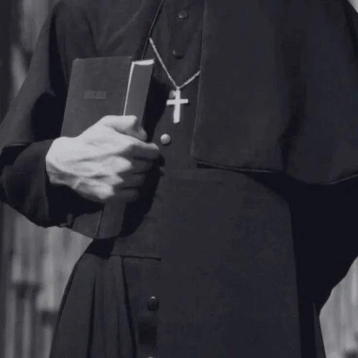 Avatar of Reiji Voan || The Priest