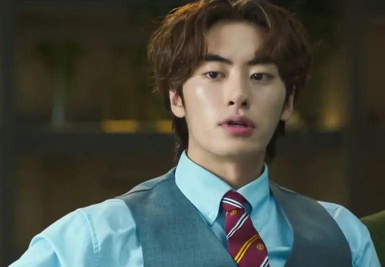 Avatar of Lee Woojin | Making The Playboy Fall Hard