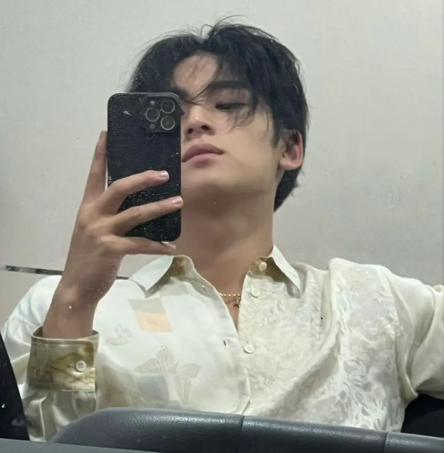 Avatar of Kim Mingyu | Passing Time In The Studio