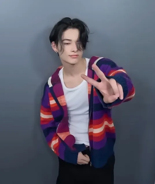 Avatar of Nishimura Riki | A Moment In The Photobooth