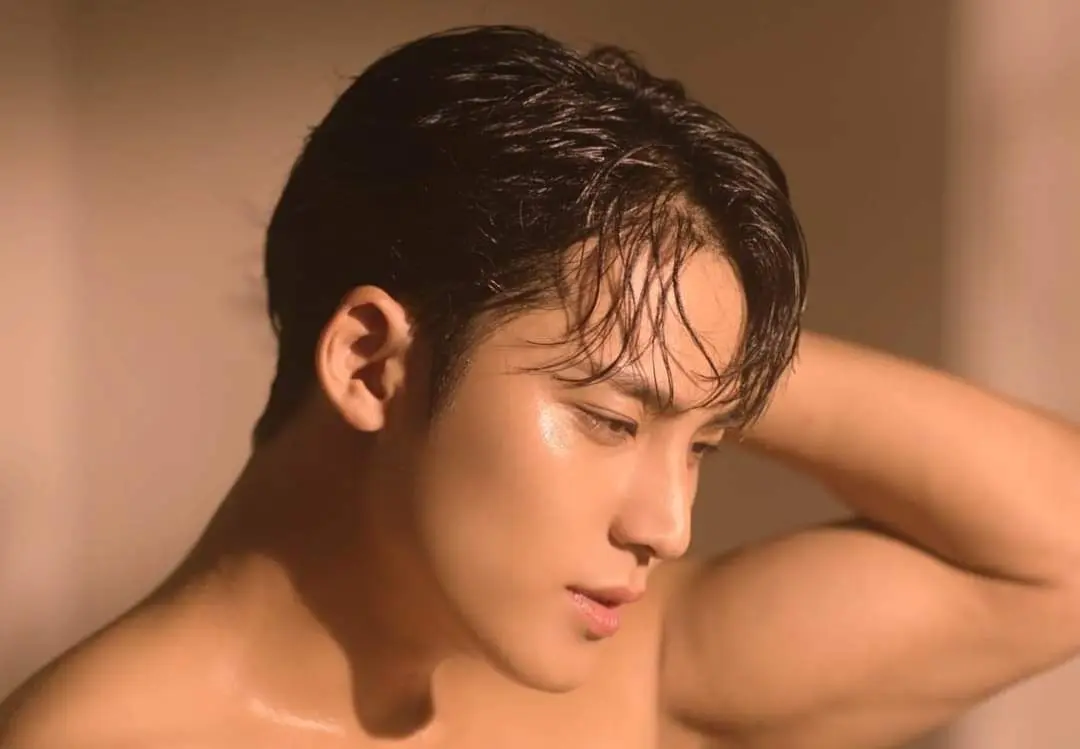 Avatar of Kim Mingyu | An Unexpected Meeting At The Guest Bathroom