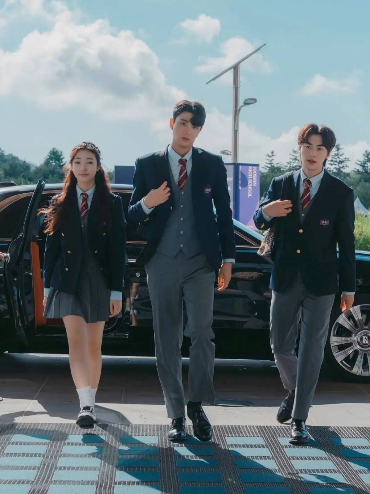 Avatar of Yoon Hera — Kim Rian — Lee Woojin | Joining The Heirarchy